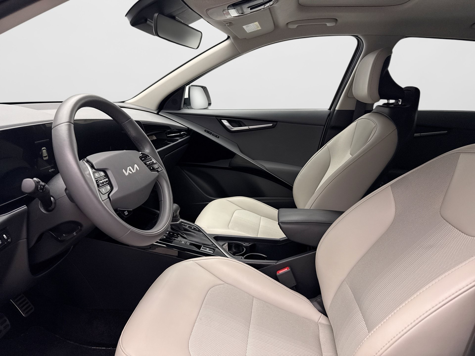 Used 2023 Kia Niro EX Touring FWD image 9