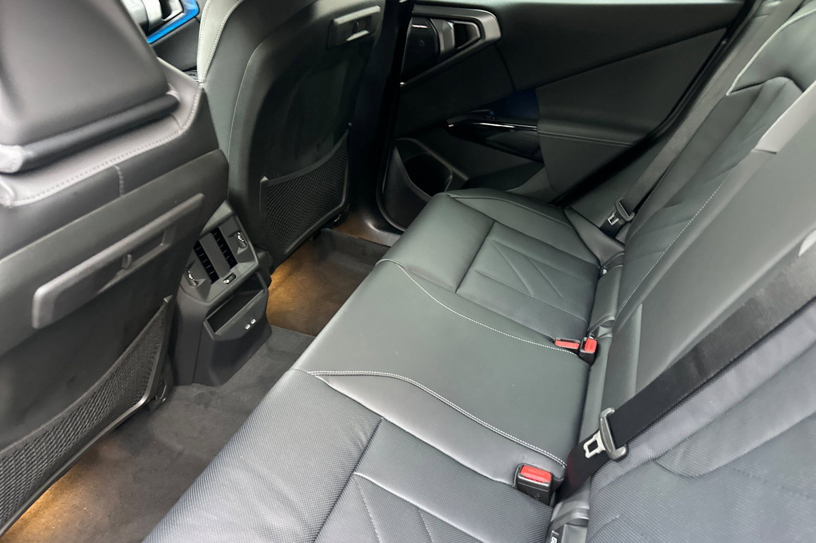 New 2026 BMW X3 xDrive30 w/ Premium Package image 9