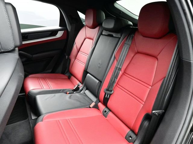Certified 2024 Porsche Cayenne Coupe AWD/4WD image 15