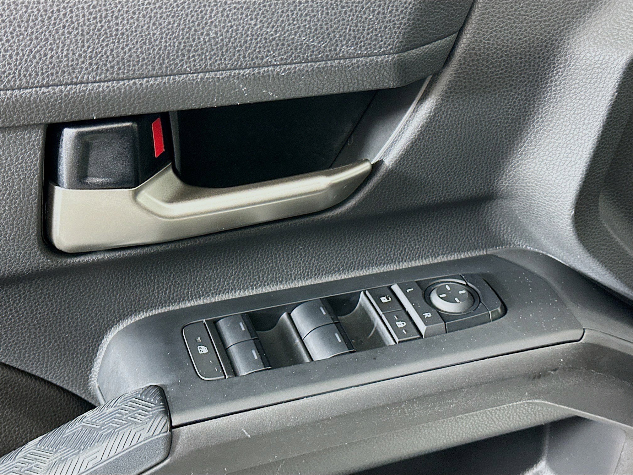 Used 2024 Toyota Tacoma TRD Off-Road image 15