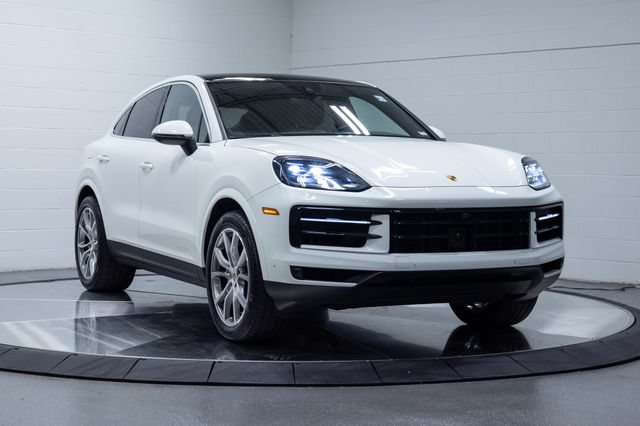Used 2024 Porsche Cayenne Coupe AWD/4WD image 4