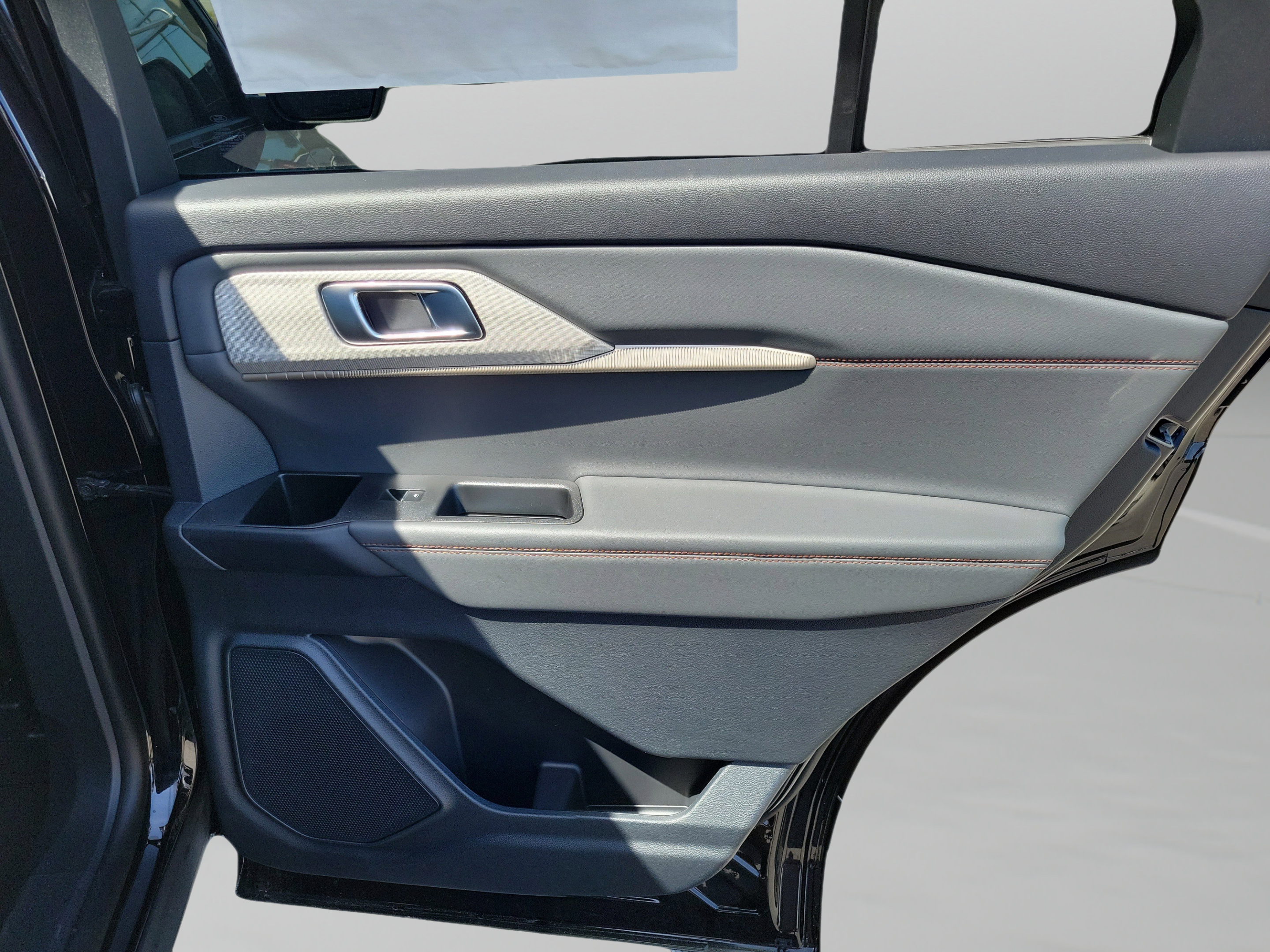 New 2026 Ford Explorer Active w/ Active Comfort Package RWD image 26