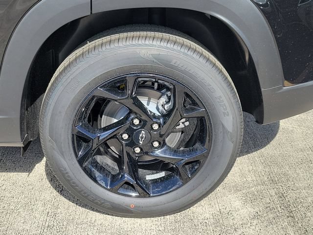 New 2026 Chevrolet Trax LT w/ Midnight Edition FWD image 5
