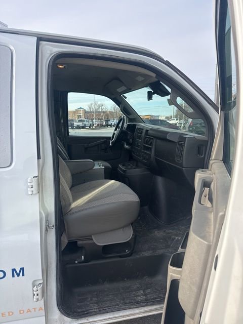 Used 2019 Chevrolet Express 2500 Work Van w/ Driver Convenience Package image 25