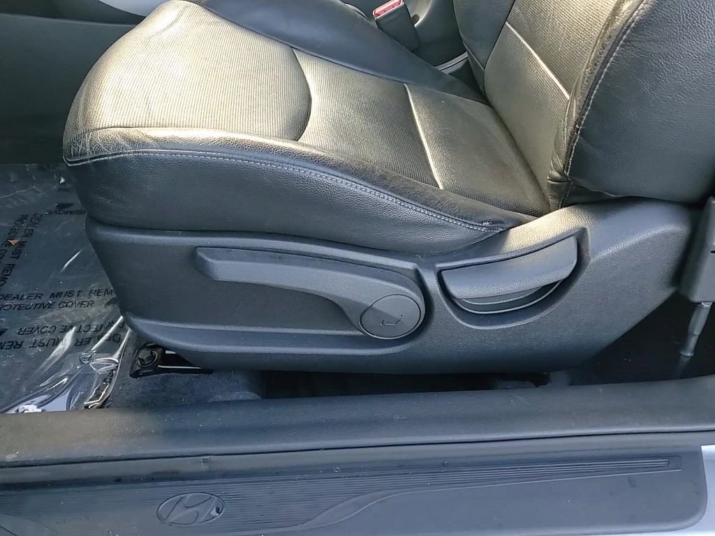 Used 2014 Hyundai Elantra w/ Option Group 2 image 14
