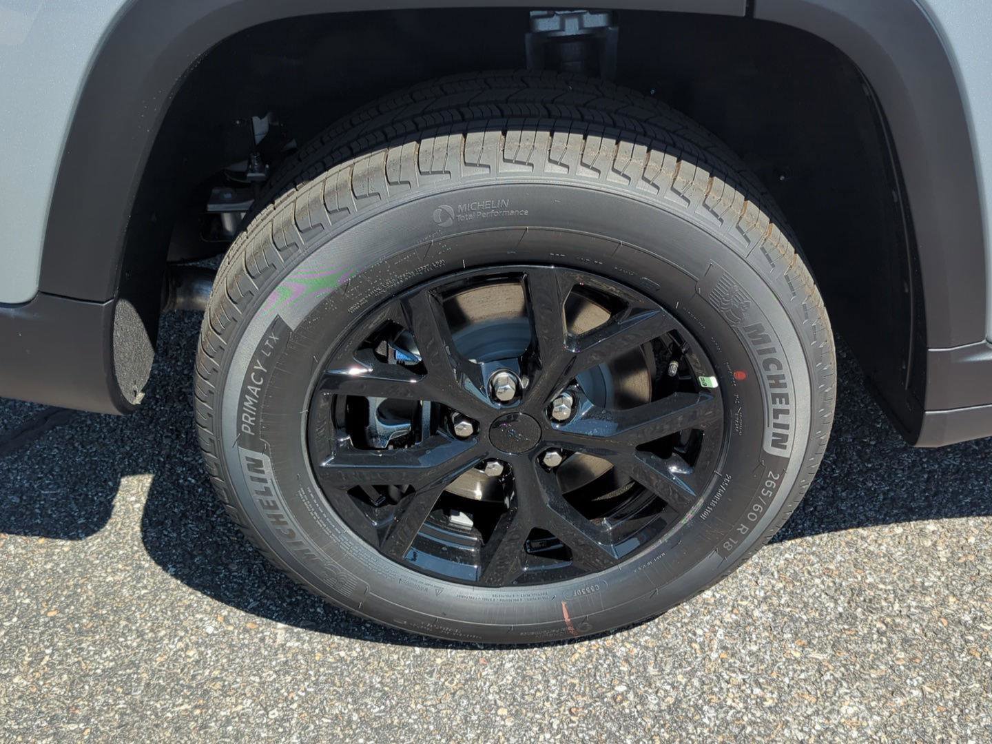 New 2025 Jeep Grand Cherokee L Altitude image 8