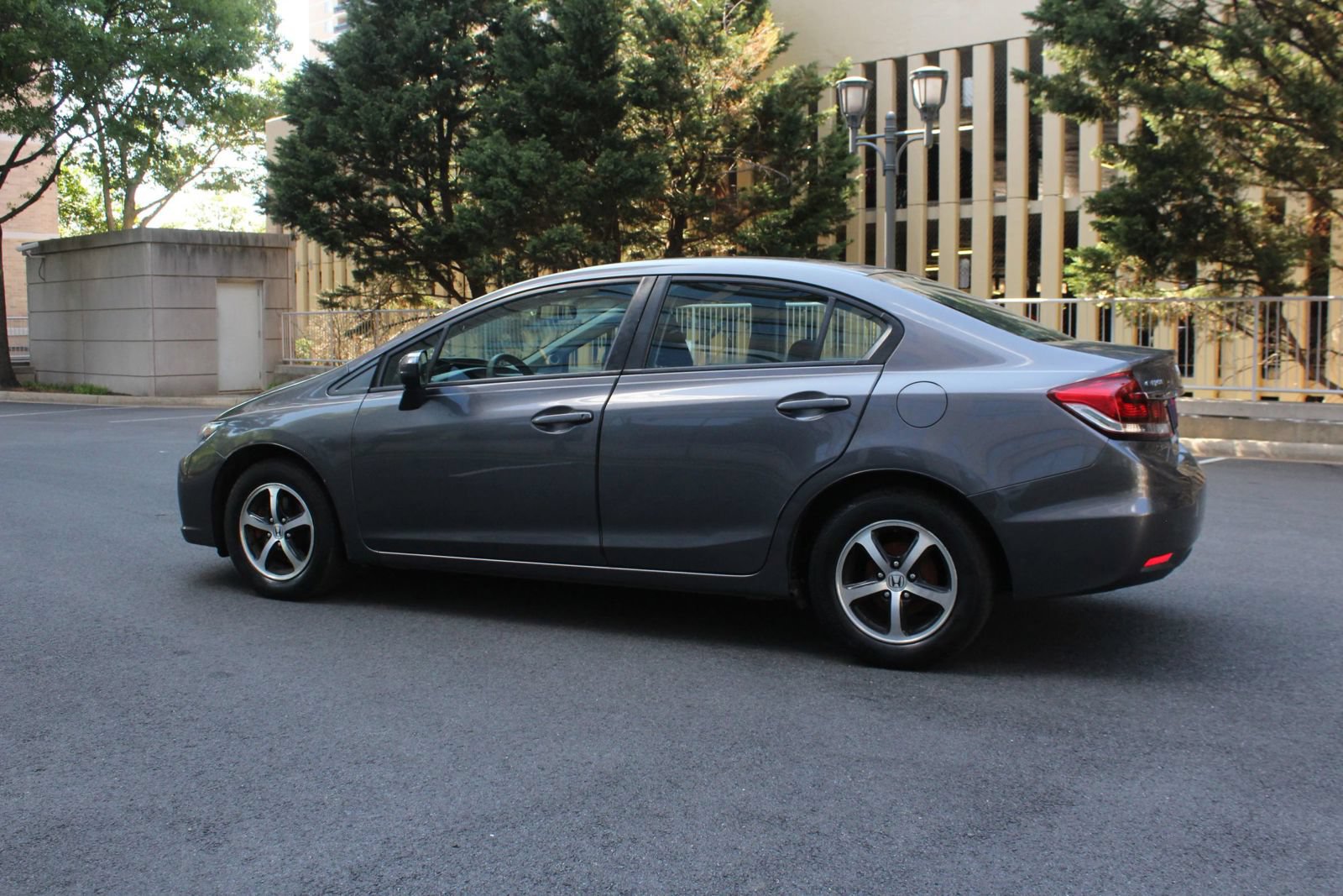 Used 2015 Honda Civic SE image 9