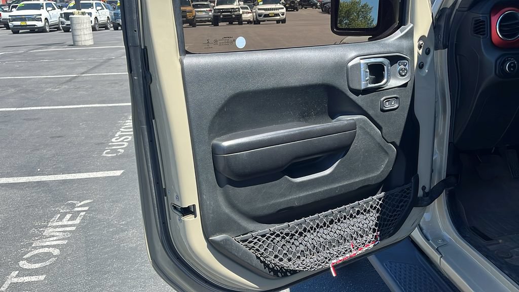 Used 2020 Jeep Gladiator Rubicon w/ LED Lighting Group AWD/4WD image 9