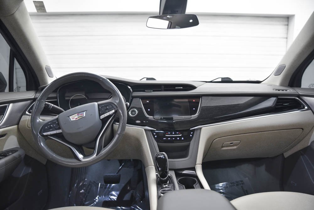Used 2022 Cadillac XT6 Premium Luxury image 23