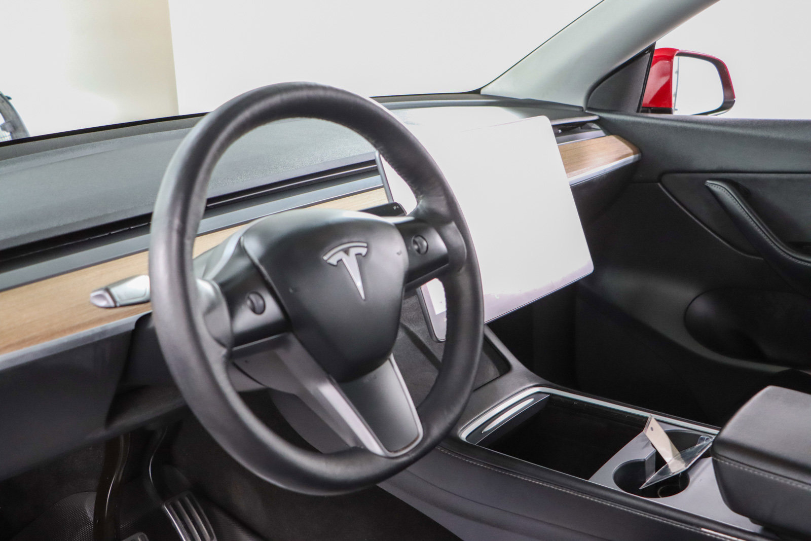 Used 2021 Tesla Model Y Long Range image 19