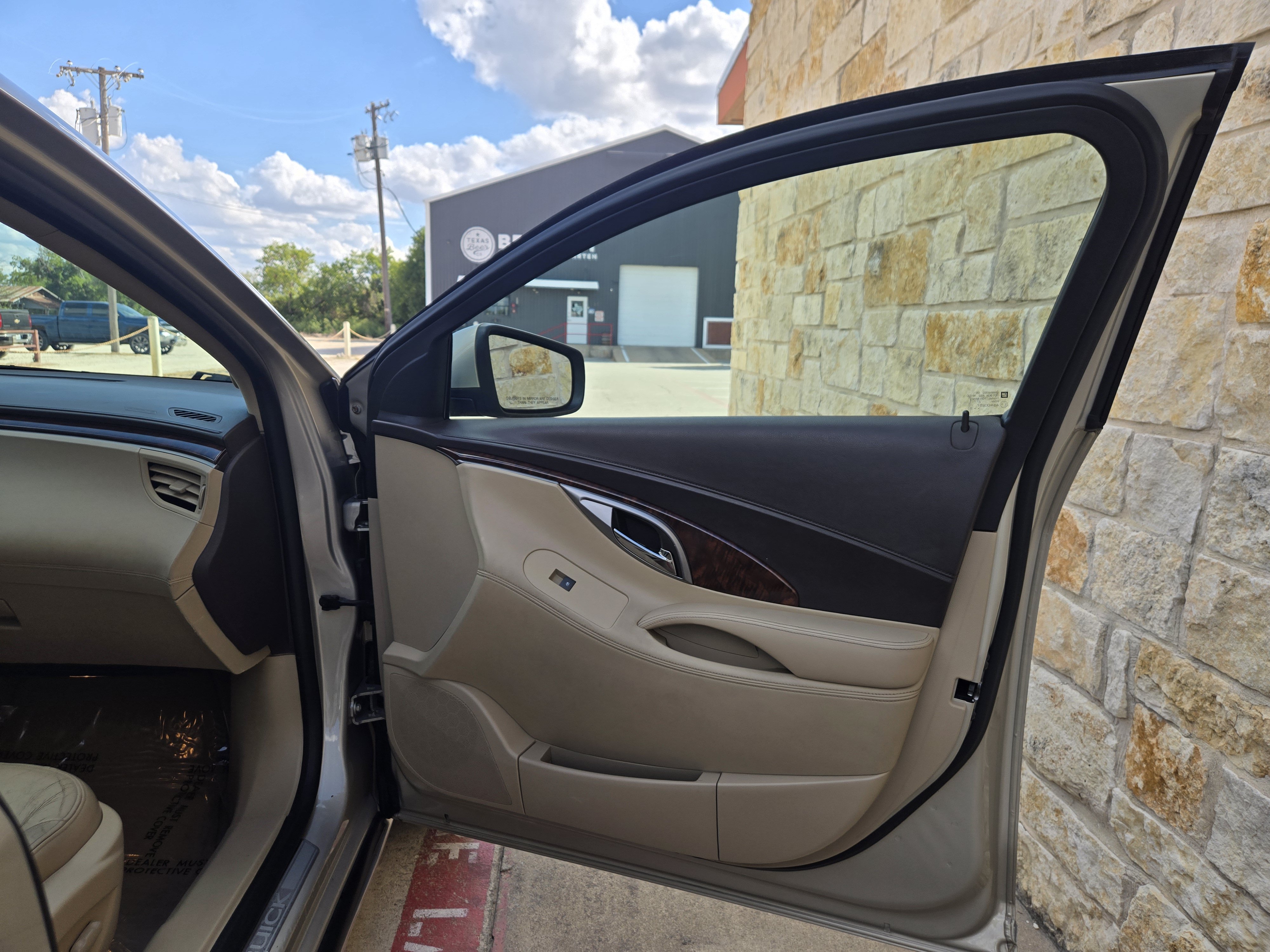 Used 2010 Buick LaCrosse CXL FWD image 8