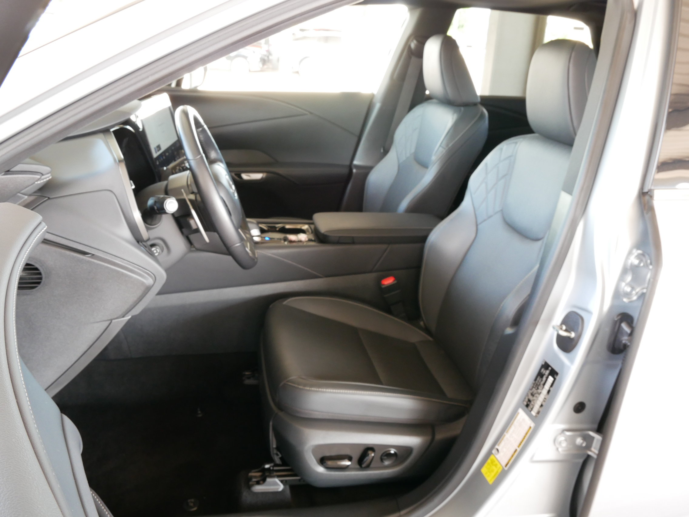 Certified 2025 Lexus RX 350 Premium w/ Accessory Package FWD image 2