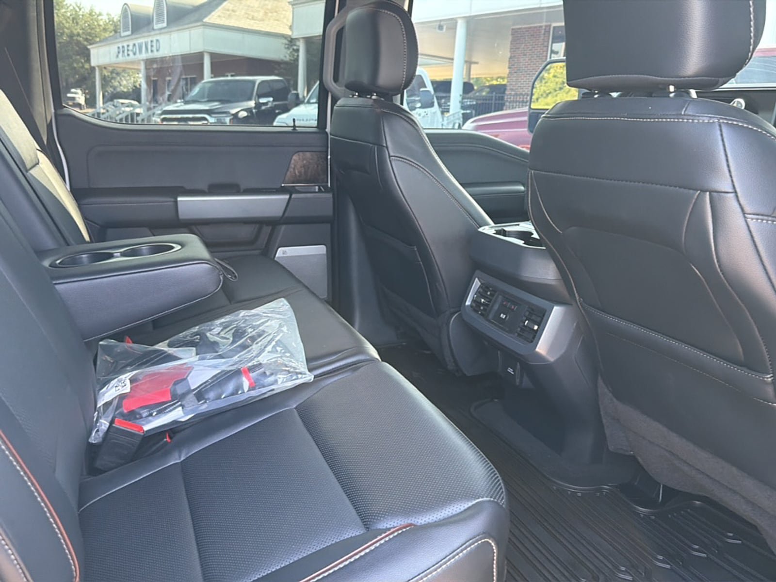 Used 2024 Ford F450 Lariat w/ Lariat Ultimate Package AWD/4WD image 15