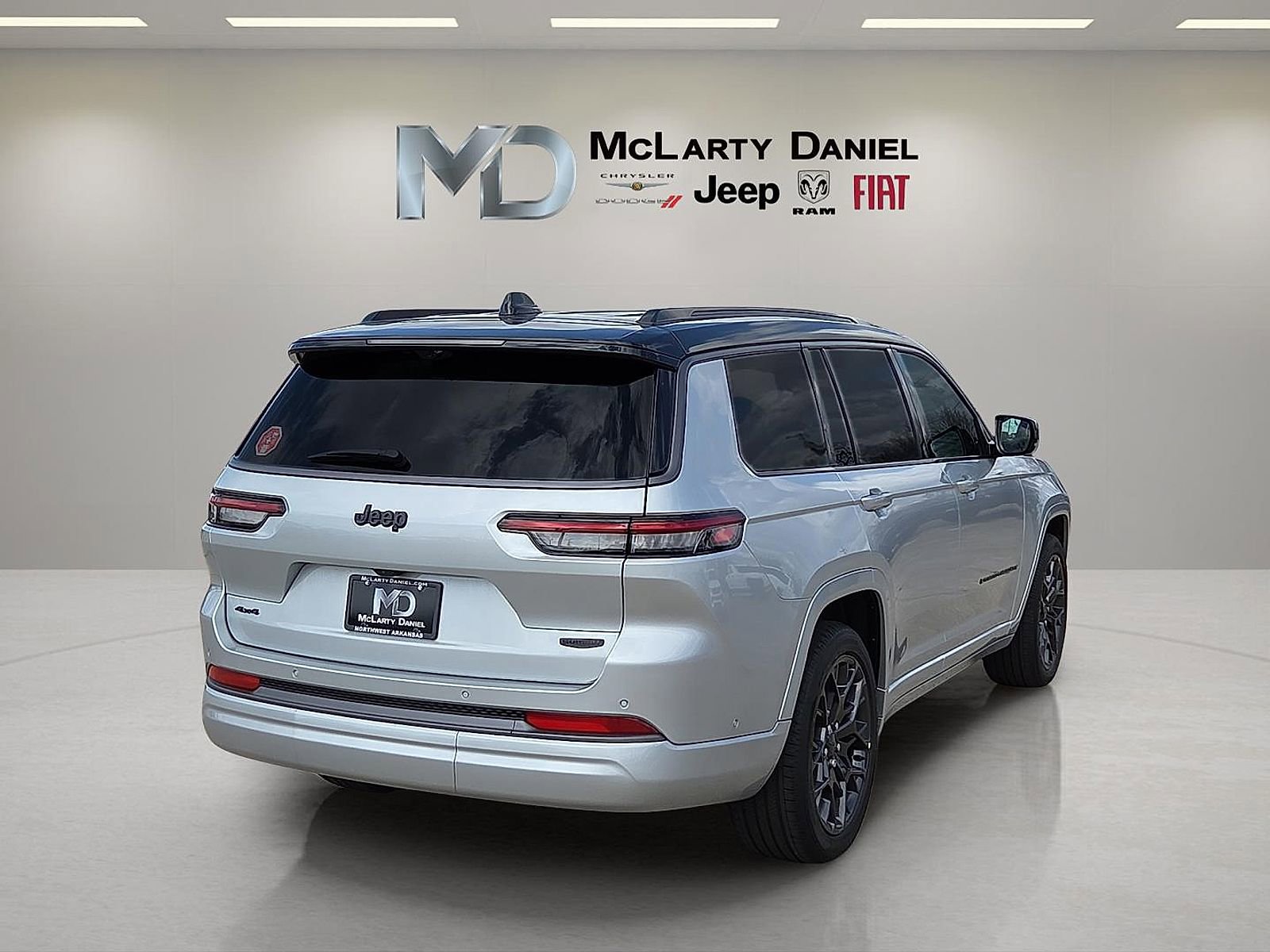 New 2026 Jeep Grand Cherokee L Summit image 5