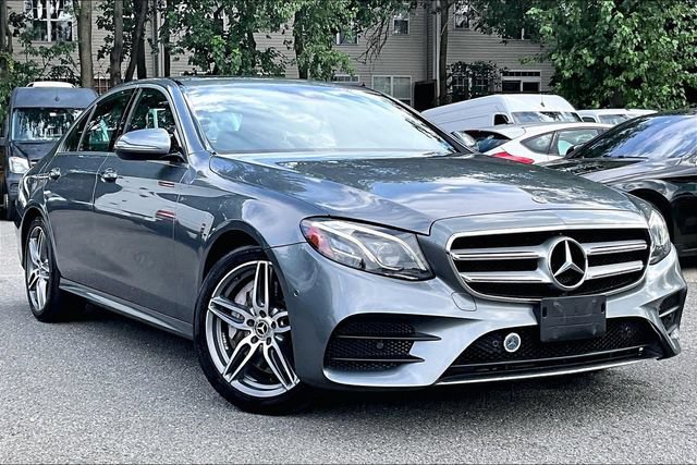 Used 2017 Mercedes-Benz E 300 4MATIC image 1