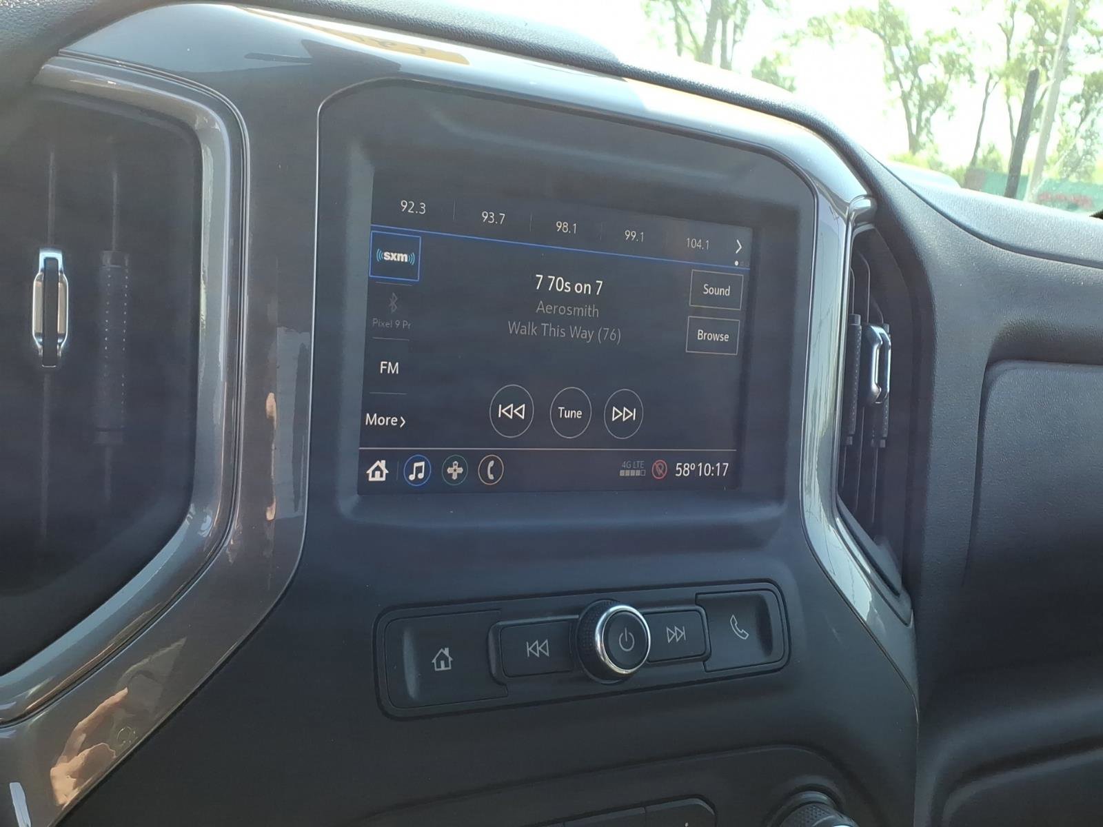 Used 2022 Chevrolet Silverado 1500 Custom w/ Safety Confidence Package image 12