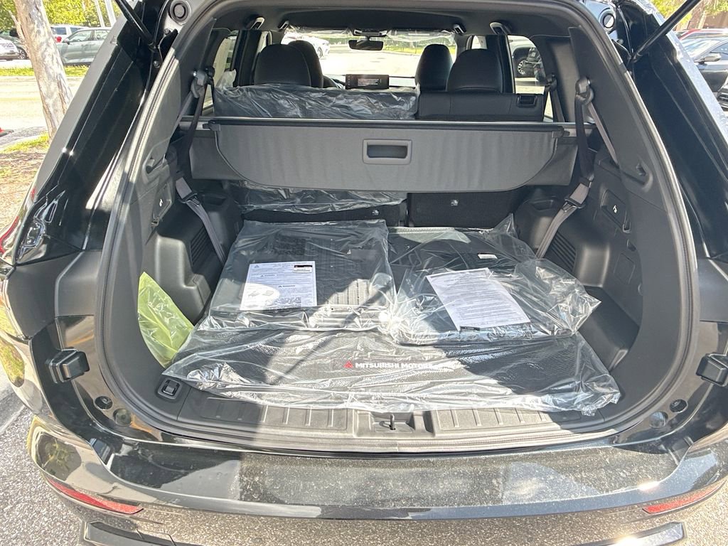 New 2026 Mitsubishi Outlander LE FWD image 25