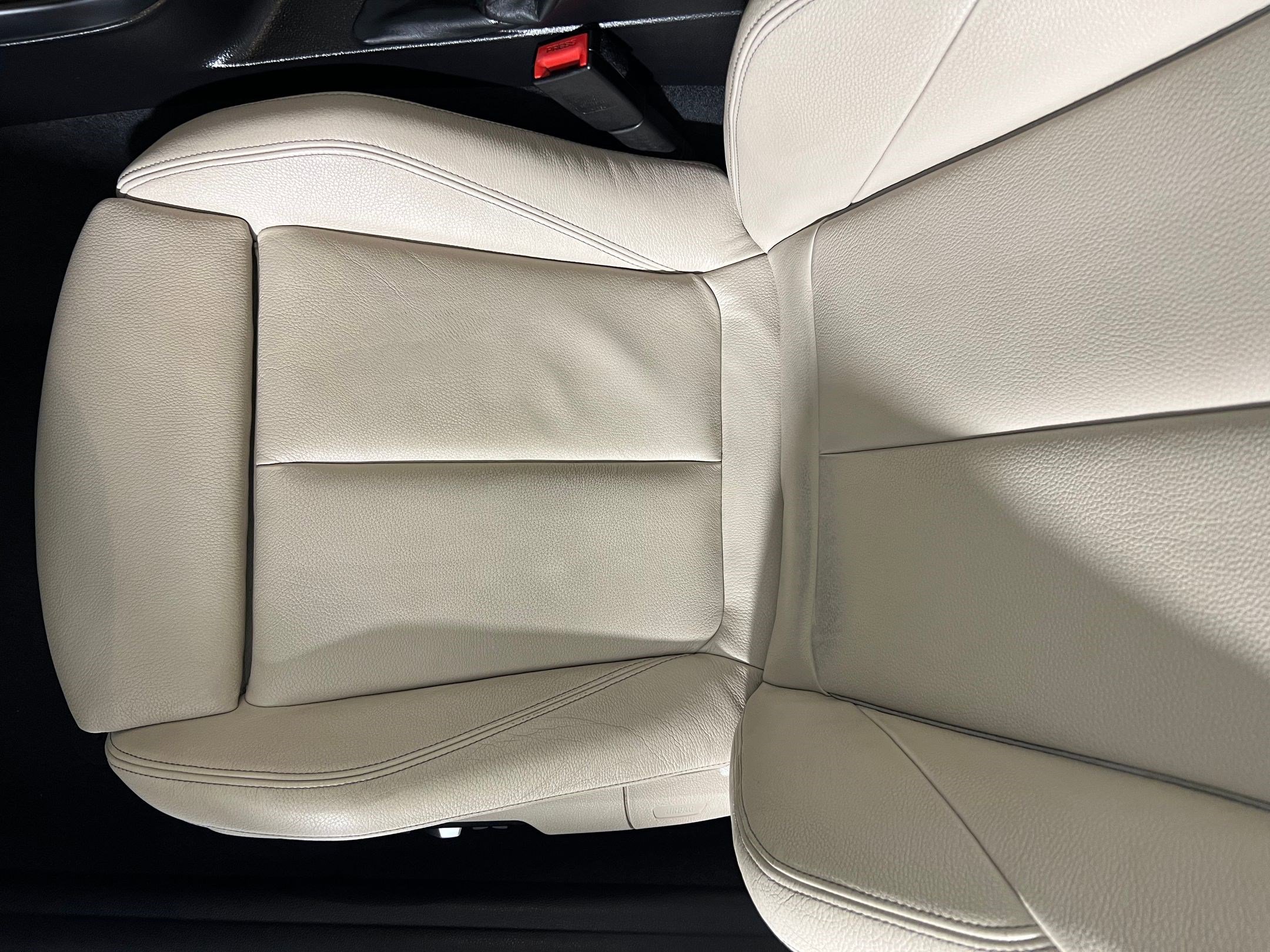 Used 2016 BMW M235i Convertible image 25