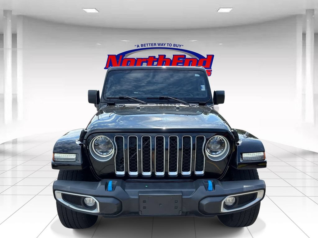 Used 2023 Jeep Wrangler Unlimited Sahara w/ Cold Weather Group AWD/4WD image 6