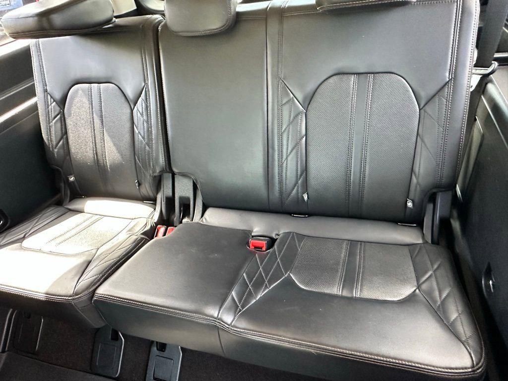 Used 2021 Ford Expedition Max Platinum AWD/4WD image 25