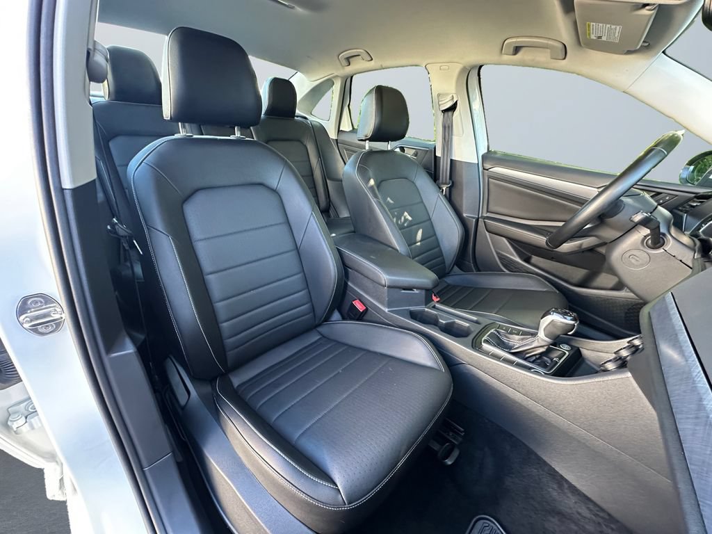 Used 2023 Volkswagen Jetta SE FWD image 15