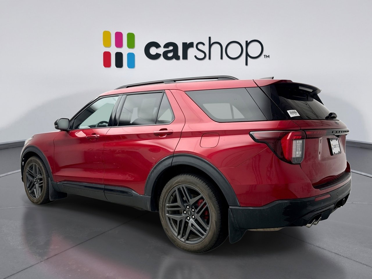 Used 2025 Ford Explorer ST image 3