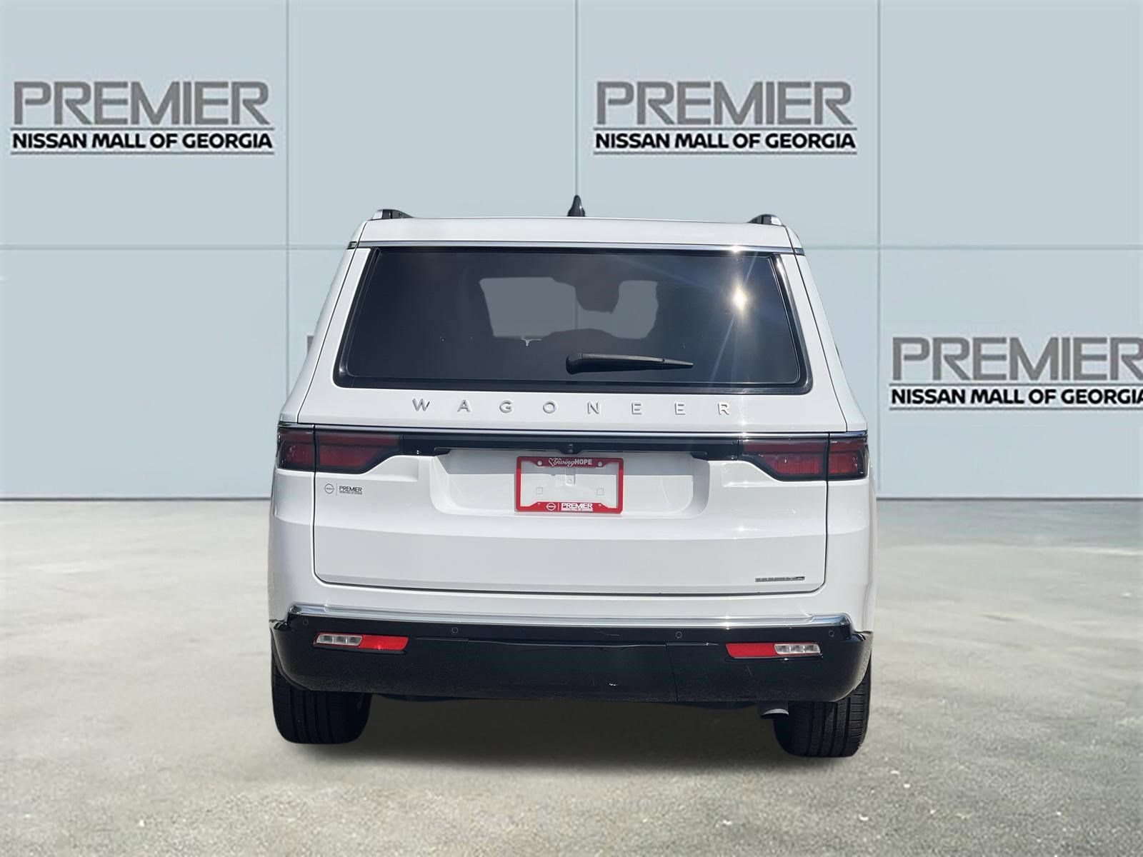 Used 2024 Jeep Wagoneer Series III AWD/4WD image 25