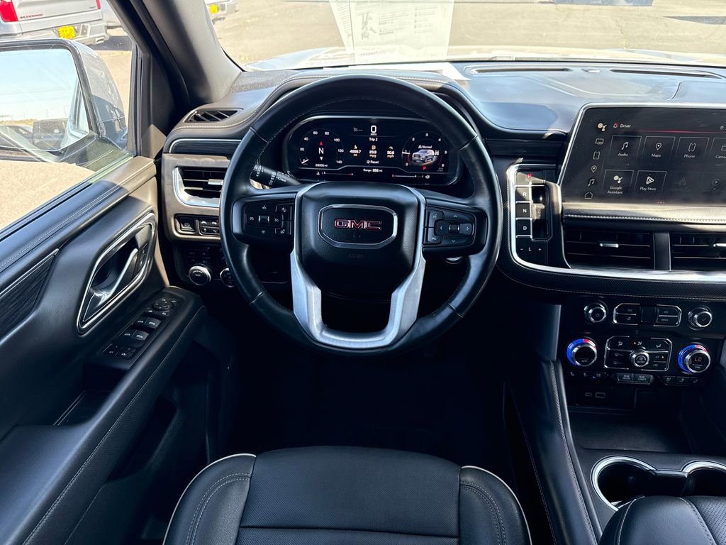 Used 2023 GMC Yukon SLT w/ SLT Luxury Package image 14