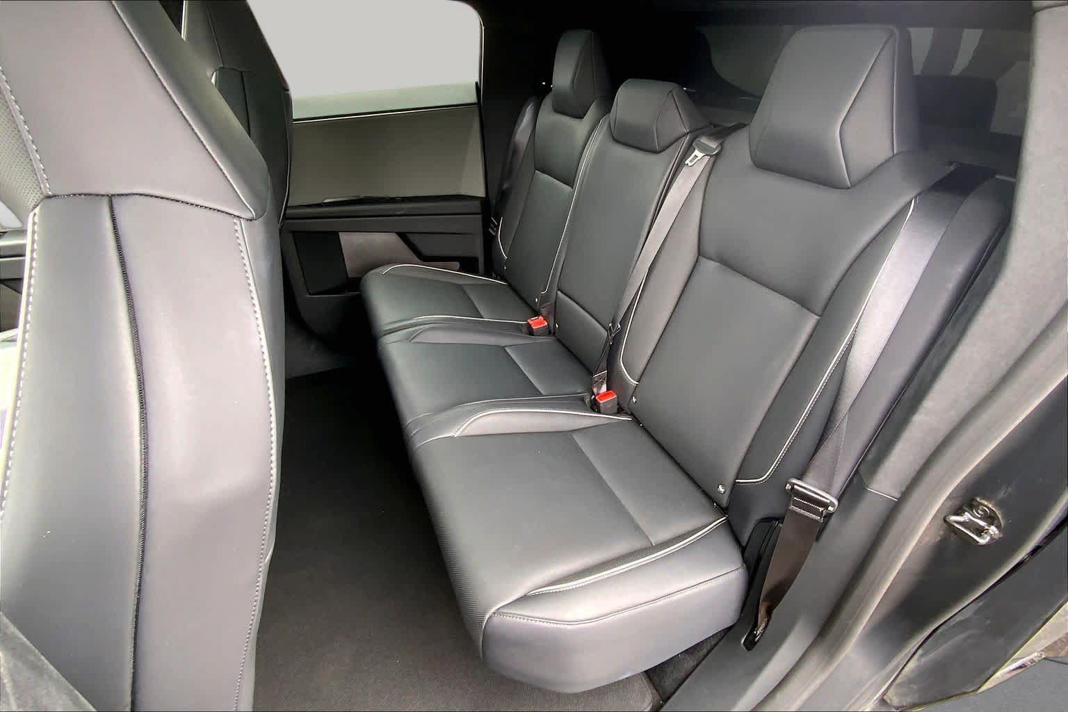 Used 2025 Tesla Cybertruck AWD Crew Cab image 20