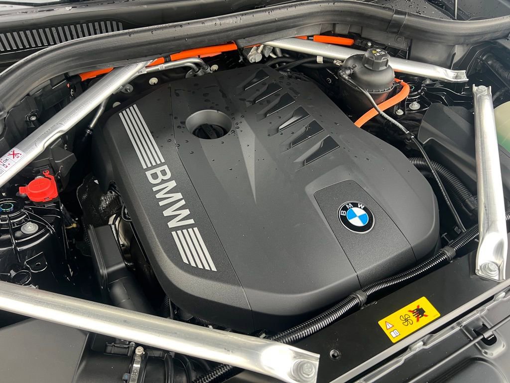 New 2026 BMW X5 xDrive50e w/ M Sport Package image 18