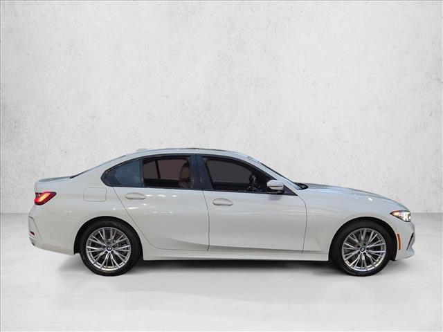 Used 2023 BMW 330i Sedan w/ Premium Package RWD image 4