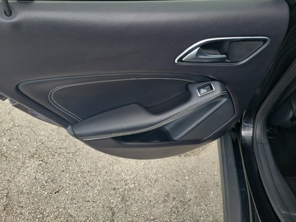 Used 2019 Mercedes-Benz GLA 250 image 18