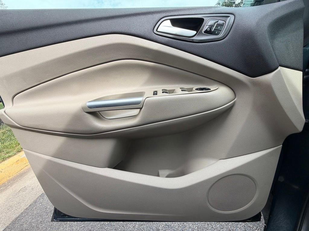 Used 2019 Ford Escape Titanium AWD/4WD image 29