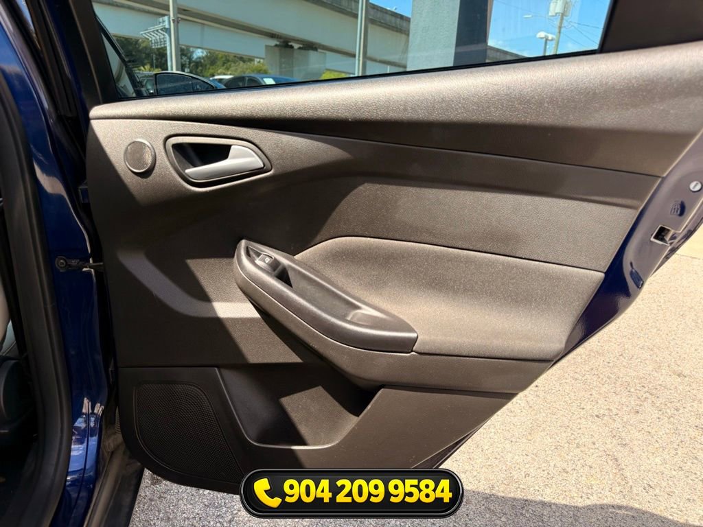 Used 2016 Ford Focus Titanium w/ Exterior Protection Package FWD image 21