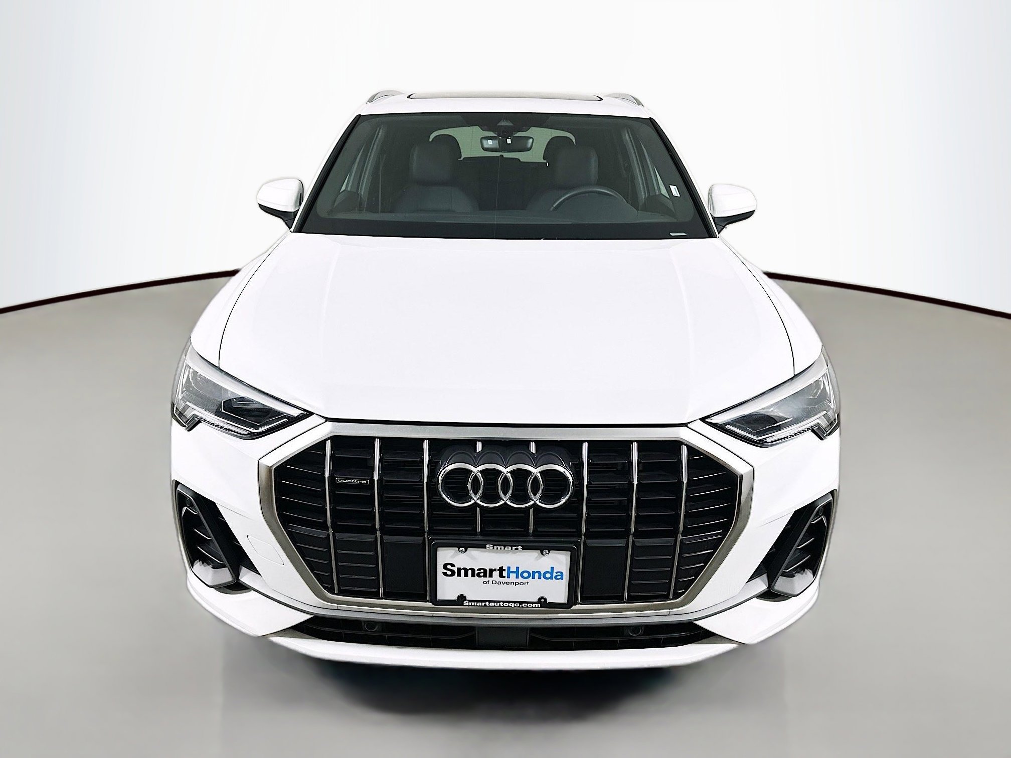 Used 2025 Audi Q3 2.0T Premium image 2