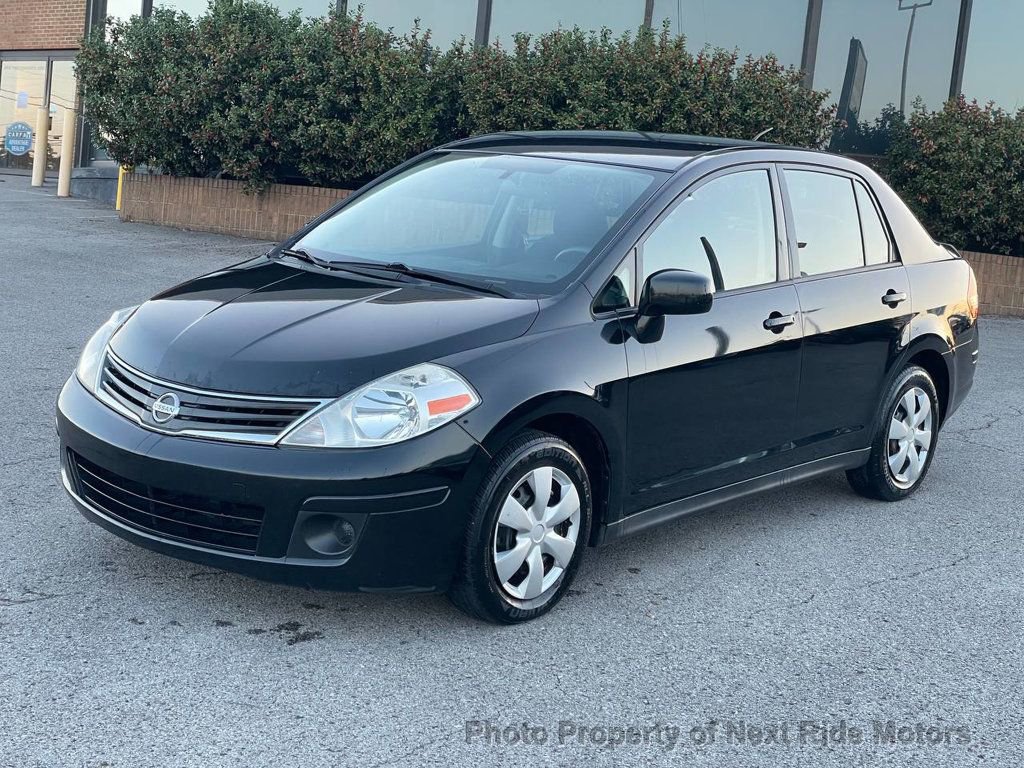 Used 2011 Nissan Versa 1.8 S image 3