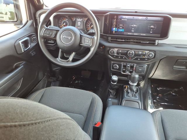 Used 2025 Jeep Gladiator Sport image 5