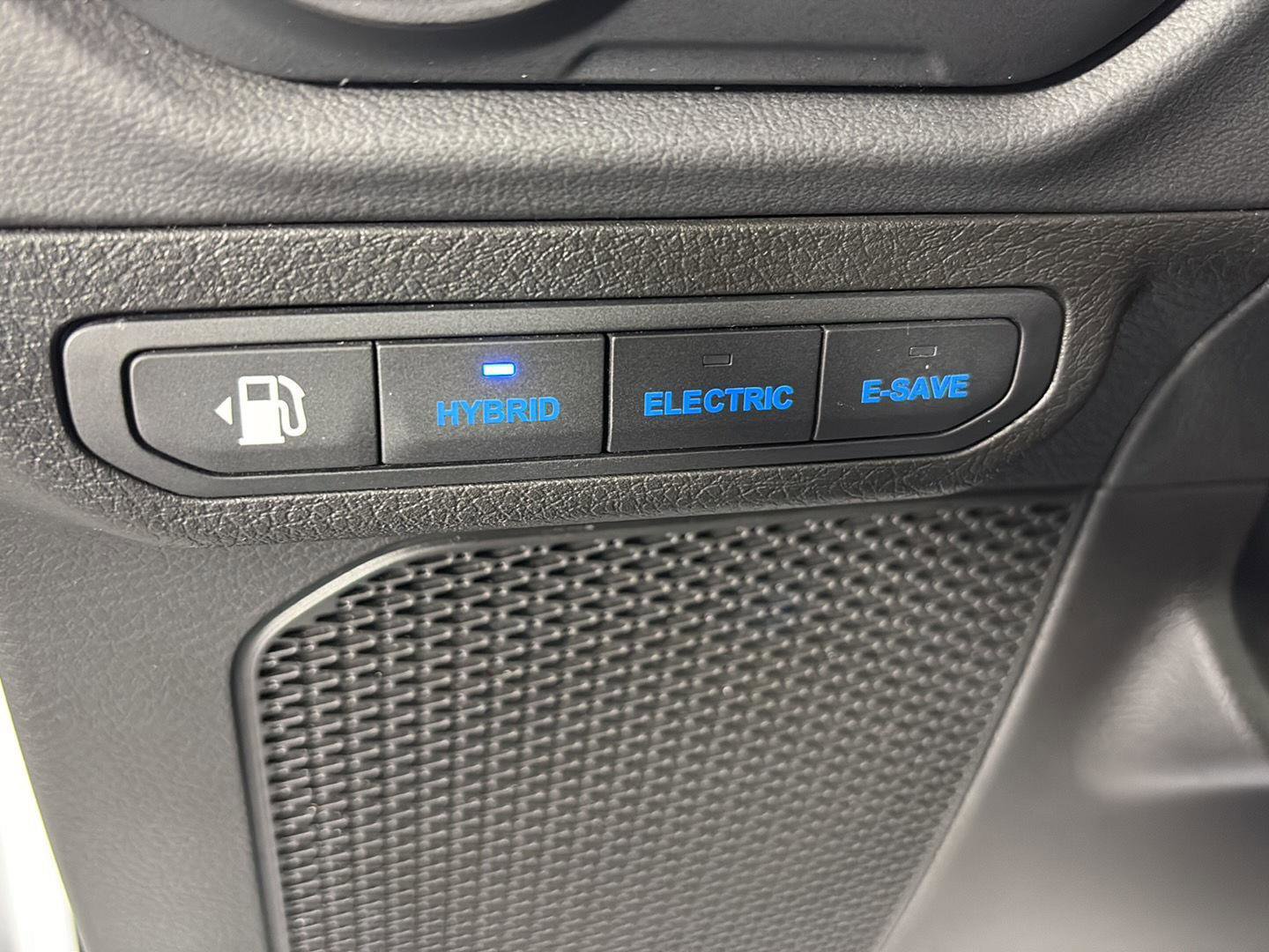 Used 2024 Jeep Wrangler Sahara w/ Technology Group image 28