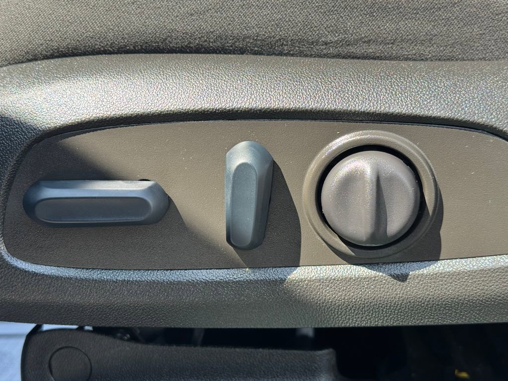 Used 2022 Chevrolet Equinox LS FWD image 20