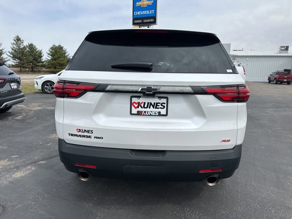 Used 2023 Chevrolet Traverse RS image 13
