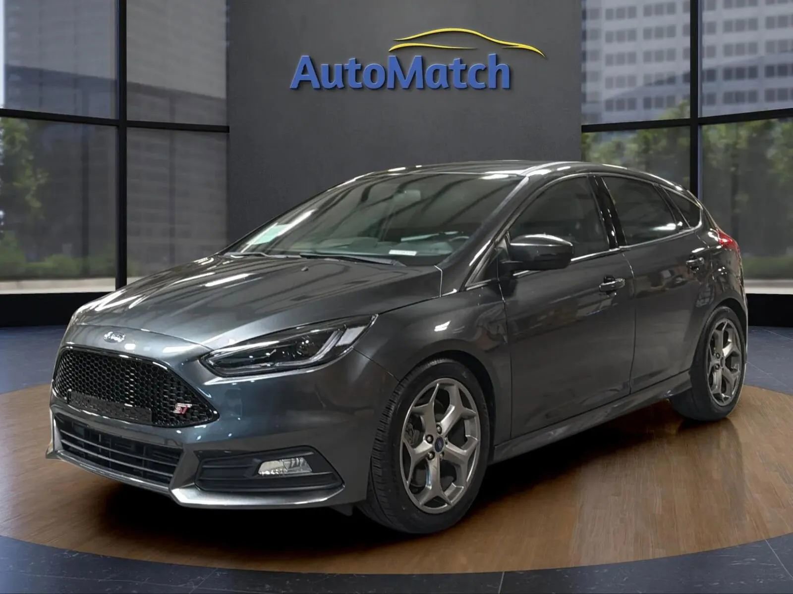 Used 2017 Ford Focus ST FWD image 4