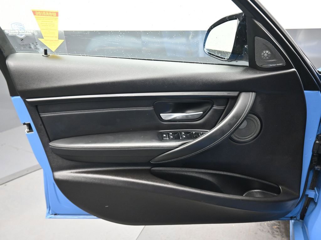 Used 2018 BMW M3 w/ Executive Package image 9