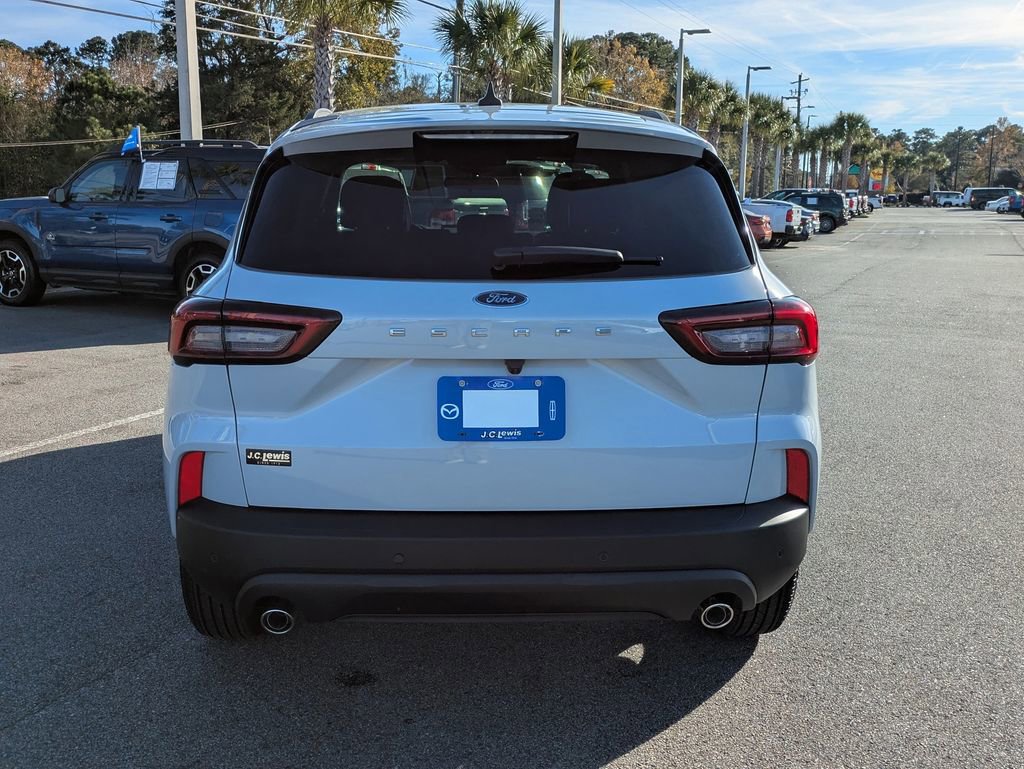 New 2026 Ford Escape ST-Line w/ Tech Pack #1 FWD image 5