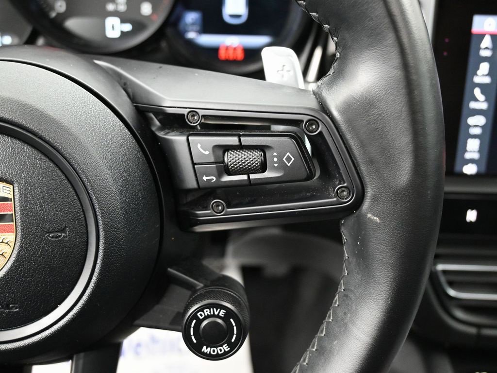 Used 2023 Porsche Macan Turbo image 20