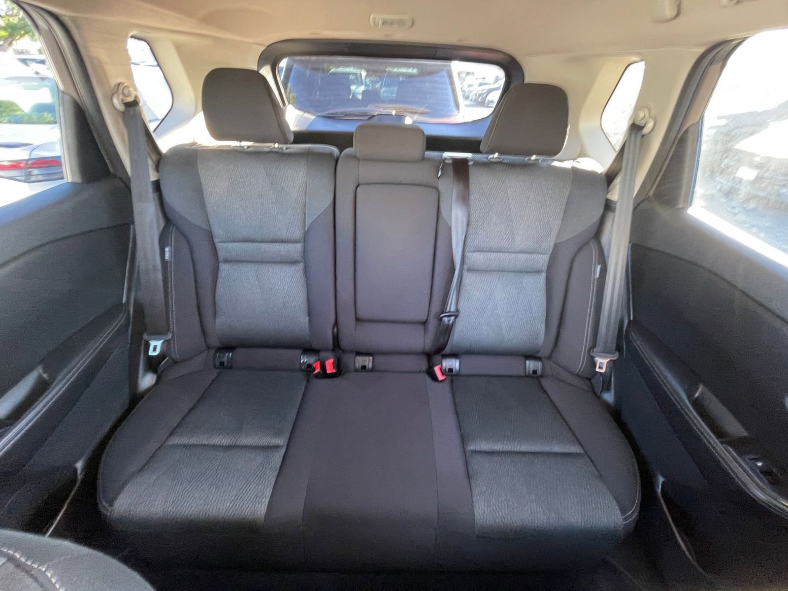 Used 2025 Nissan Rogue SV image 38