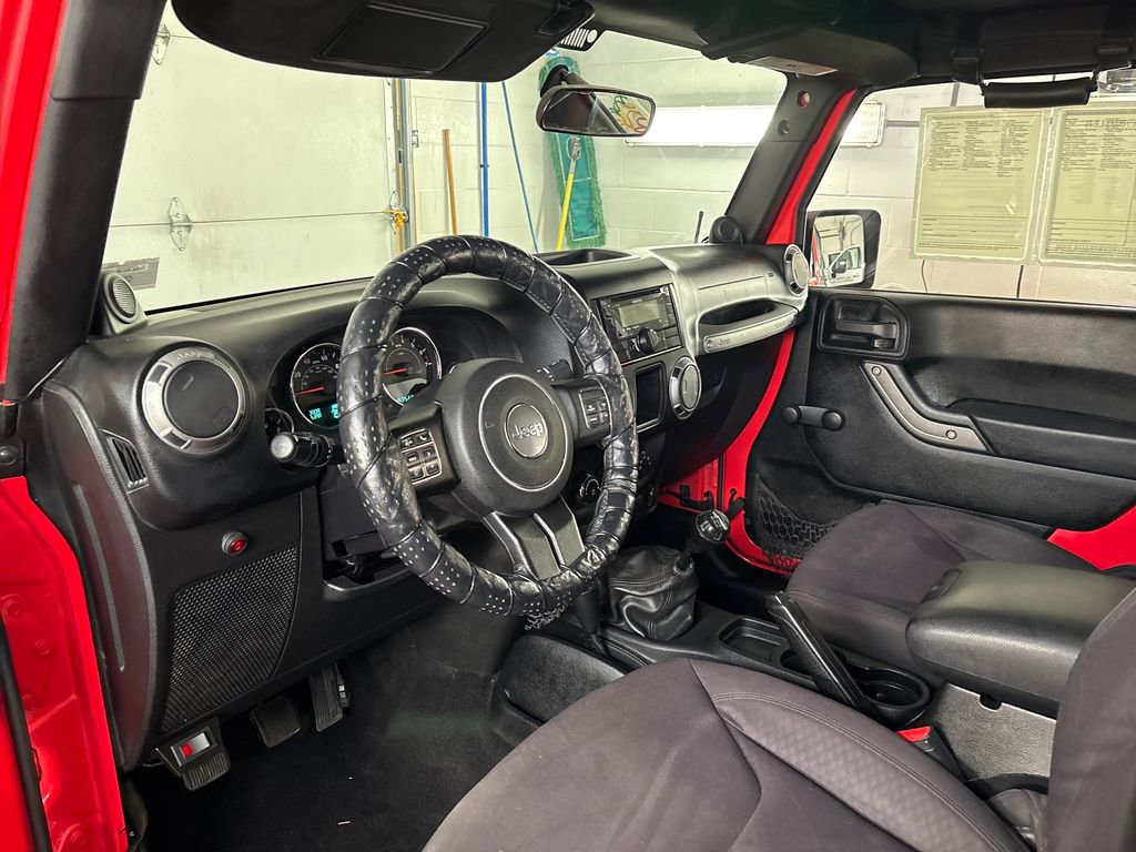 Used 2013 Jeep Wrangler Sport w/ Connectivity Group image 17