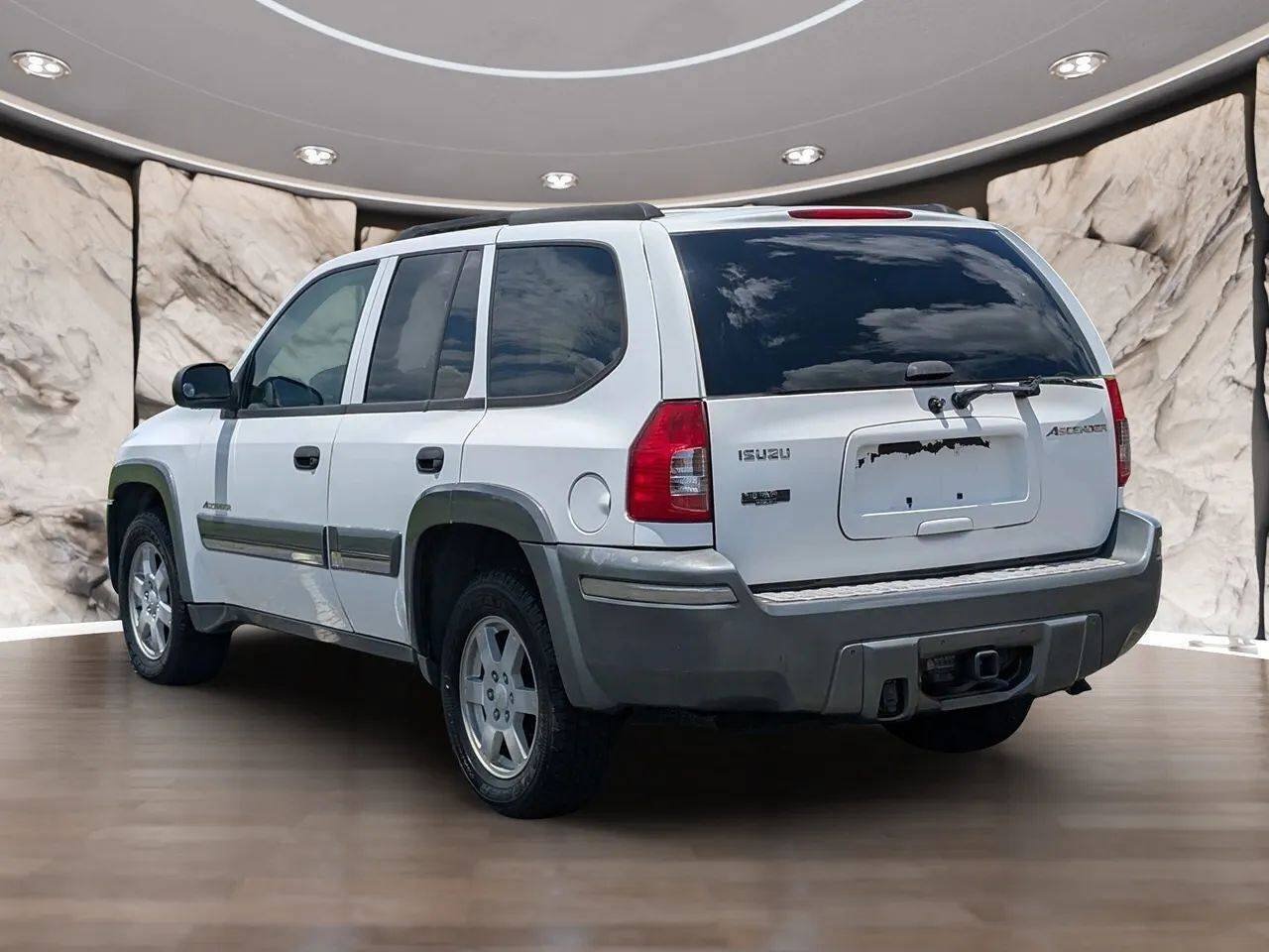 Used 2005 Isuzu Ascender S RWD image 6