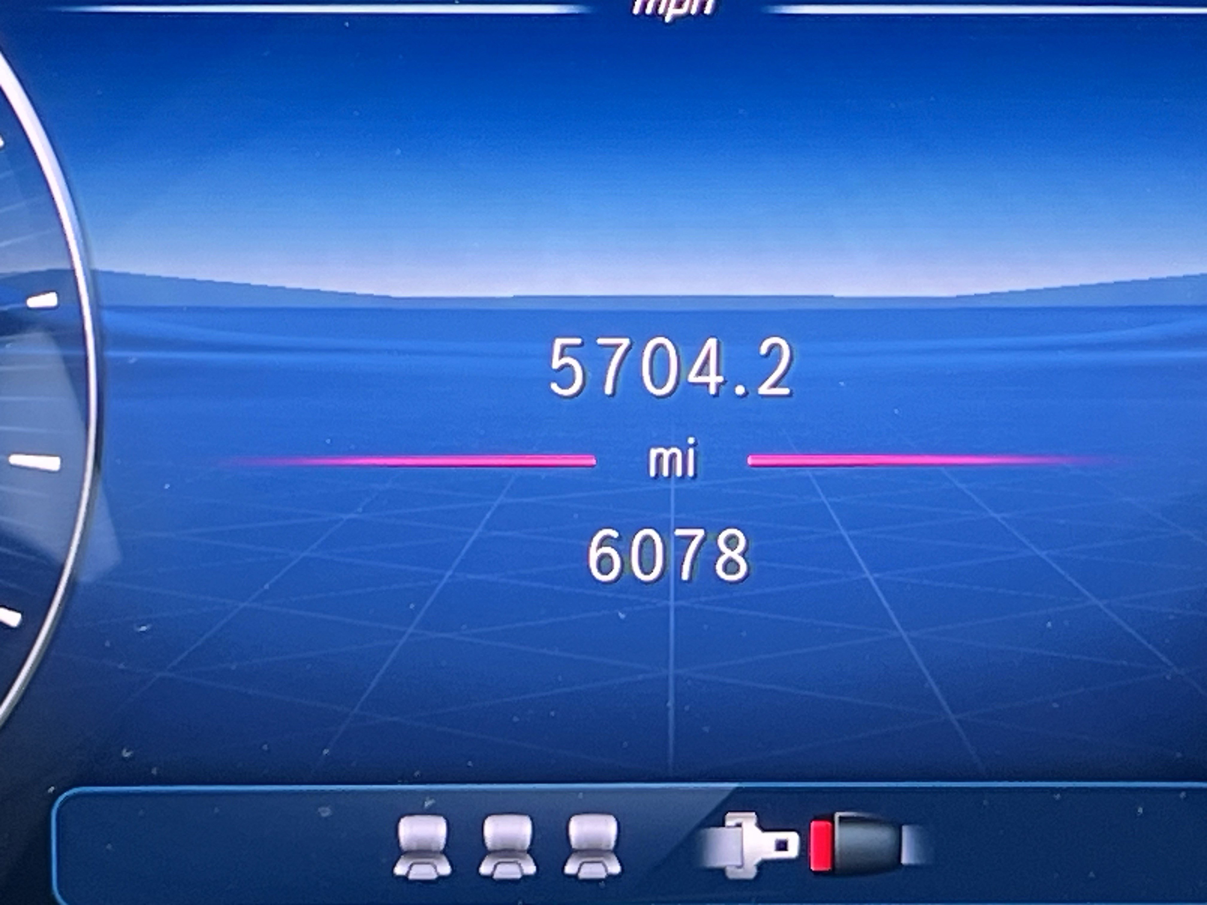 Used 2025 Mercedes-Benz GLC 350e 4MATIC image 22