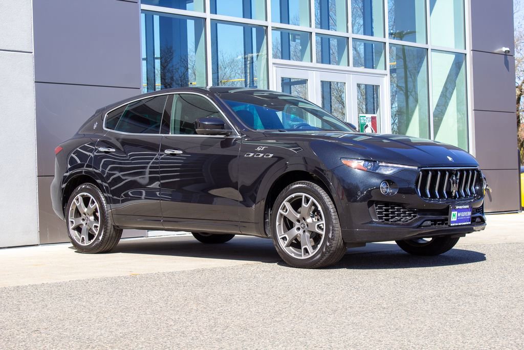 Used 2023 Maserati Levante GT image 3