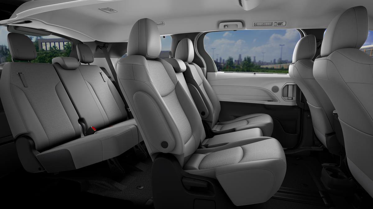 New 2026 Toyota Sienna LE FWD image 21
